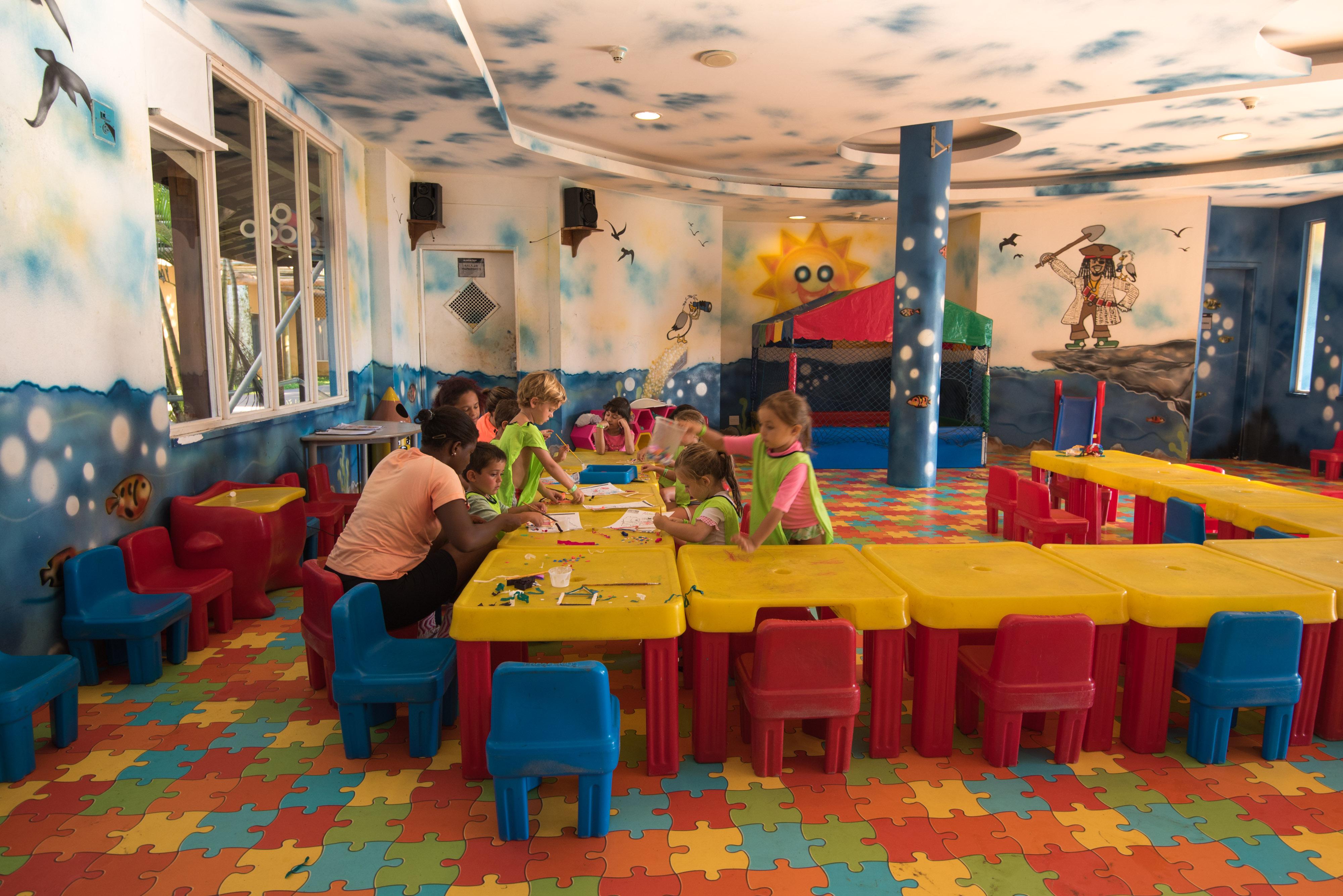 Vila Galé Eco Resort Angra - All Inclusive Angra dos Reis Exteriér fotografie The children's club at the hotel